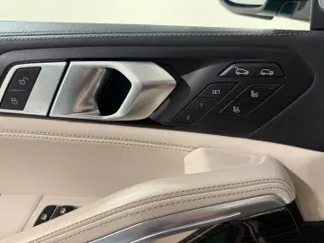 BMW X6 M60i xDrive   B&W DIAMOND • SKY LOUNGE • MASSAGE