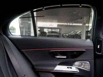 MERCEDES-BENZ E 300e 4M AMG Premium H-Lenkung Hypers…