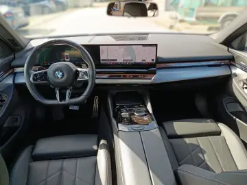 BMW 520i M SPORT