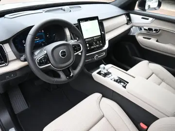 VOLVO XC90 T8 AWD Ultra Dark Facelift 360  LUFT VOLL