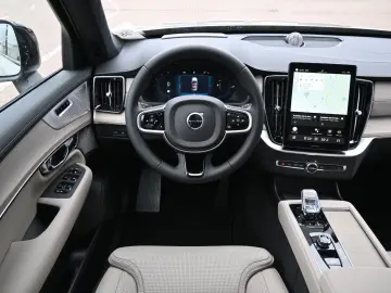 VOLVO XC90 T8 AWD Ultra Dark Facelift 360  LUFT VOLL