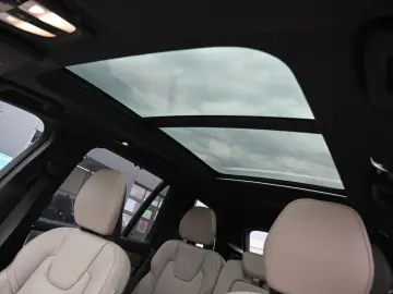VOLVO XC90 T8 AWD Ultra Dark Facelift 360  LUFT VOLL