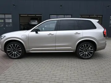 VOLVO XC90 T8 AWD Ultra Dark Facelift 360  LUFT VOLL