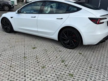 TESLA Model 3 Performance Long Range Dual AWD