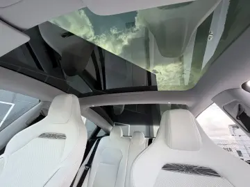 TESLA Model 3 Performance Long Range Dual AWD