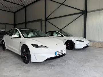 TESLA Model 3 Performance Long Range Dual AWD