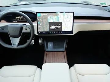 TESLA Model S Dual Motor Performance