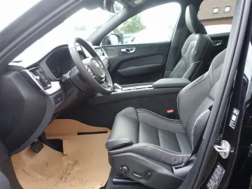 Volvo XC60 Black Edition B5 AWD
