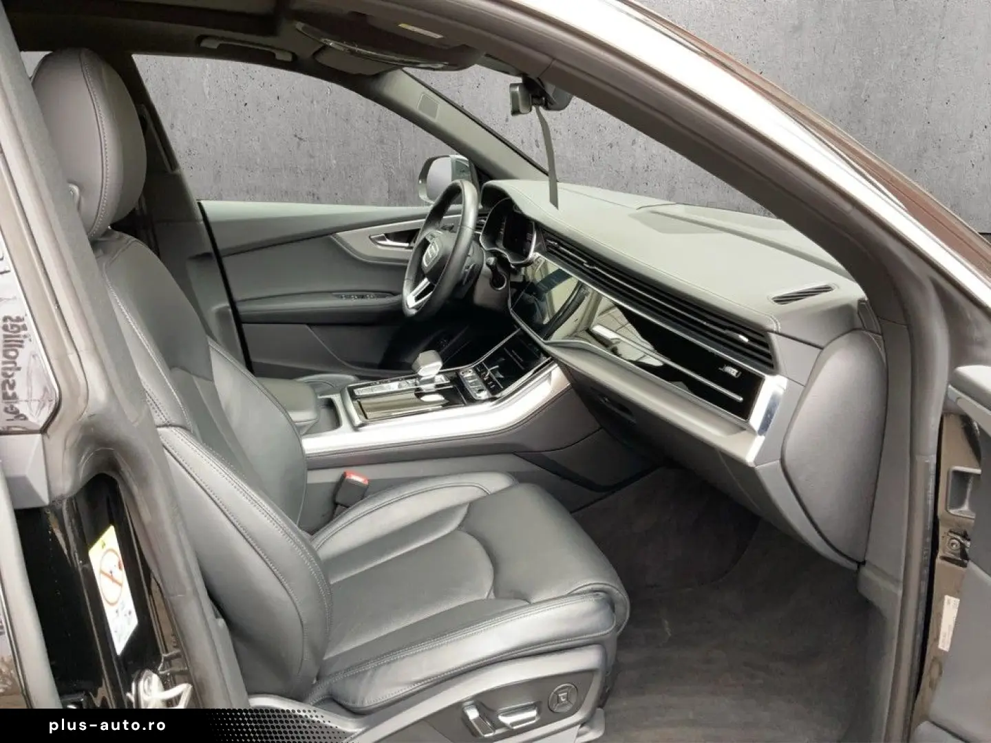 AUDI Q8 55 TFSI e quattro