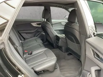 AUDI Q8 55 TFSI e quattro