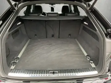 AUDI Q8 55 TFSI e quattro