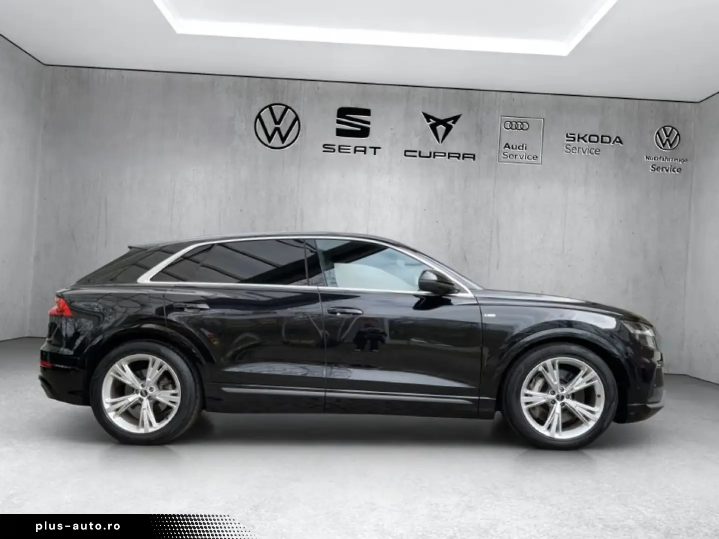 AUDI Q8 55 TFSI e quattro