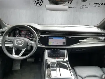 AUDI Q8 55 TFSI e quattro