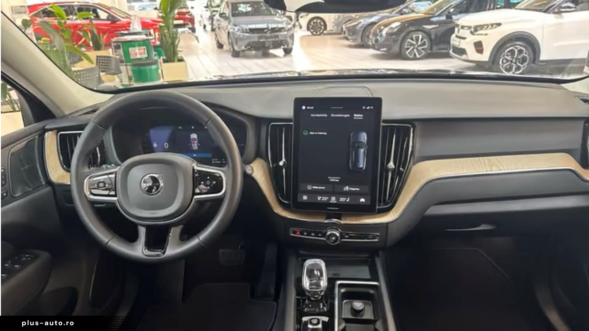 Volvo XC60 T8 Plus Dark Recharge Plug-In Hybrid