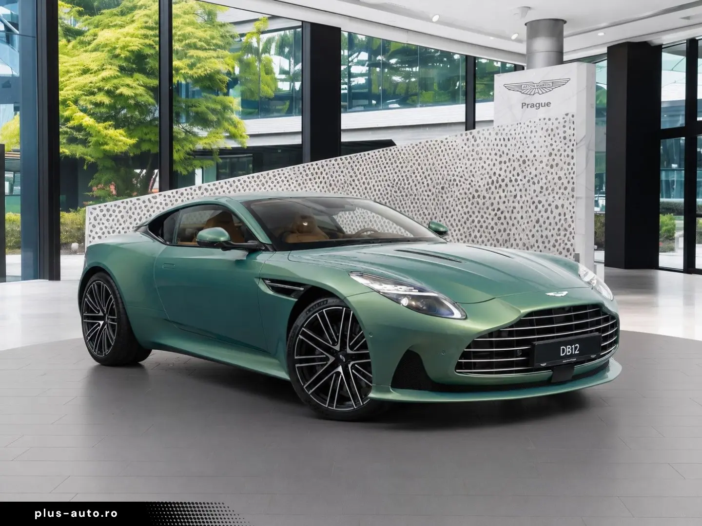 ASTON MARTIN DB12 4.0 V8