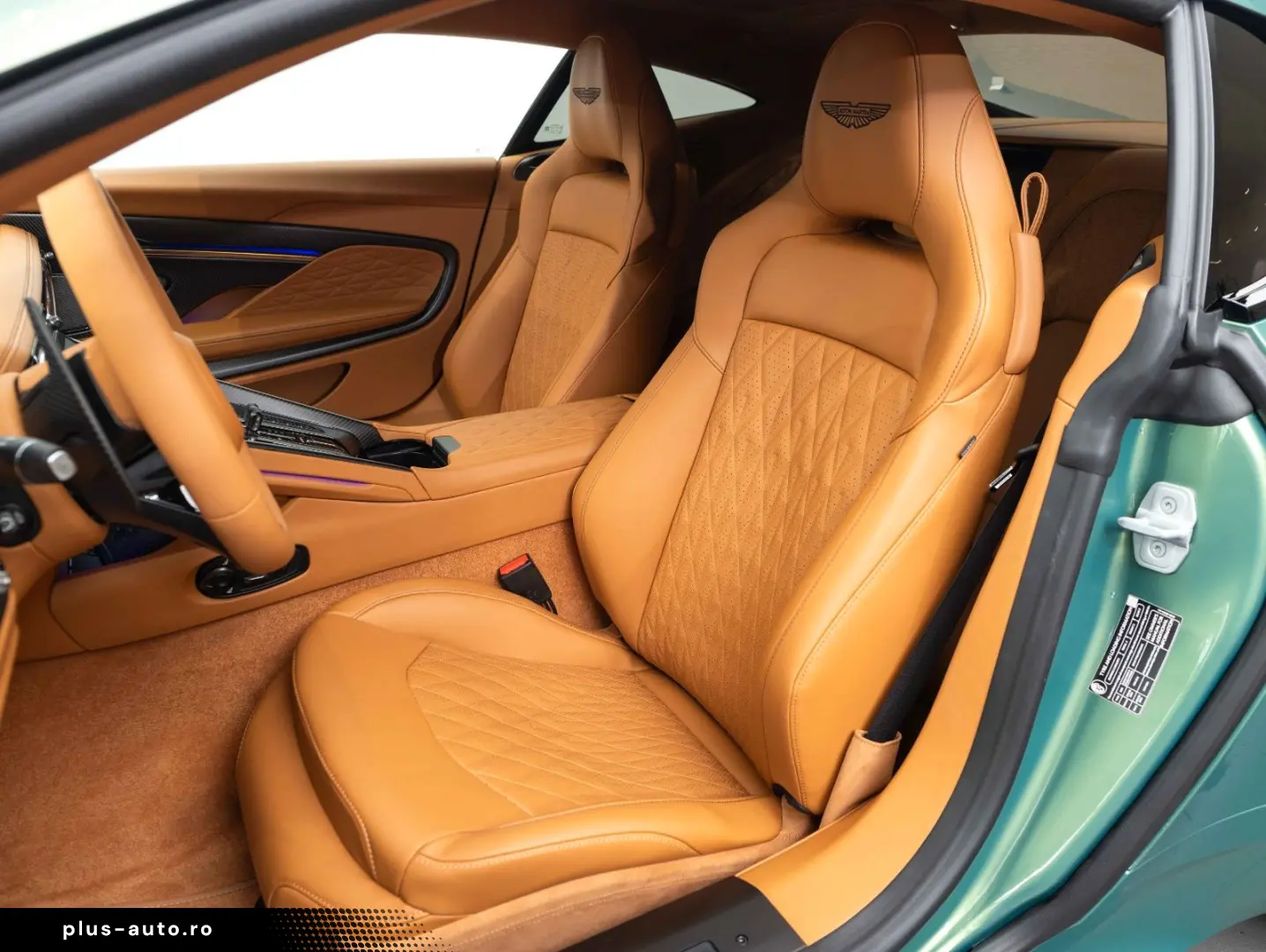 ASTON MARTIN DB12 4.0 V8
