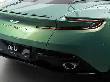 ASTON MARTIN DB12 4.0 V8