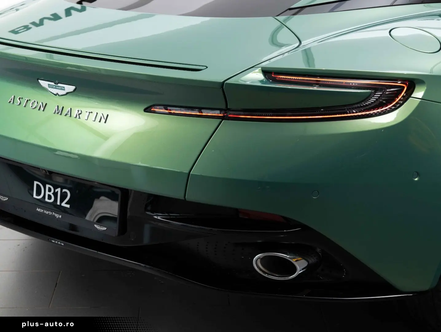 ASTON MARTIN DB12 4.0 V8