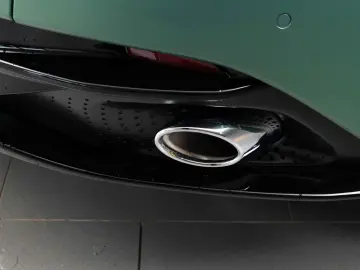 ASTON MARTIN DB12 4.0 V8