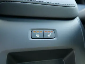 Volvo XC60 T6 AWD Recharge Ultra Dark FOUR