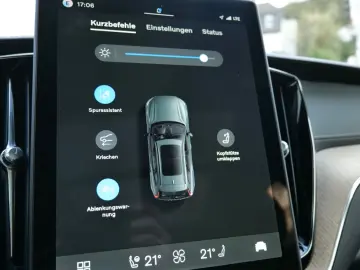 Volvo XC60 T6 AWD Recharge Ultra Dark FOUR