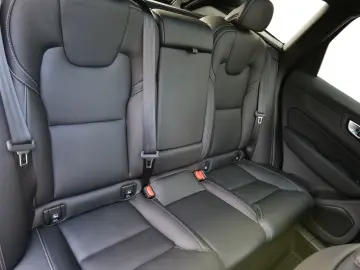 Volvo XC60 T6 AWD Recharge Ultra Dark FOUR
