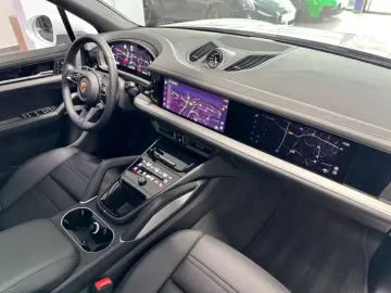 PORSCHE CAYENNE E-HYBRID B-DISPLAY MASSAGE HD-MATRIX 22