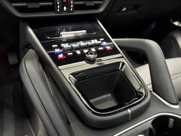 PORSCHE CAYENNE E-HYBRID B-DISPLAY MASSAGE HD-MATRIX 22