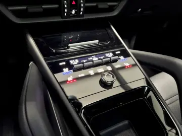 PORSCHE CAYENNE E-HYBRID B-DISPLAY MASSAGE HD-MATRIX 22