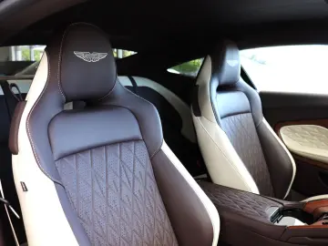 ASTON MARTIN DB12 Coupé NP305K DT DUOTONE 1.HD BOWERS&WILKIN