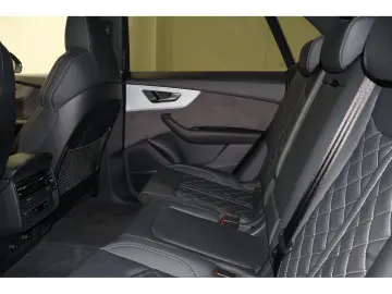 AUDI Q8 60 TFSI e quattro S-Line