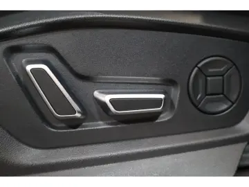 AUDI Q8 60 TFSI e quattro S-Line