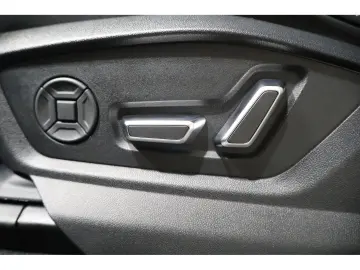 AUDI Q8 60 TFSI e quattro S-Line
