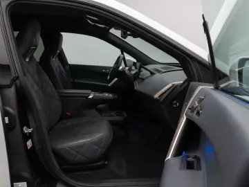 BMW iX xD40 Sport SkyLounge Laser 360 DAB H K 22Zoll