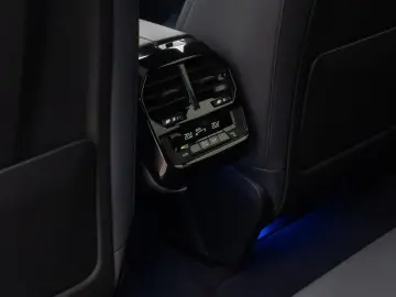 BMW iX xD40 Sport SkyLounge Laser 360 DAB H K 22Zoll