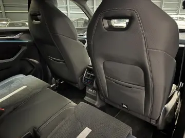 SKODA KODIAQ 142kW 4x4 SPORTLINE STHZ PANO AHK 7-SITZE