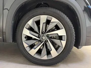SKODA KODIAQ 142kW 4x4 SPORTLINE STHZ PANO AHK 7-SITZE