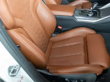 BMW M3 MxDriveTouring Navi 360Kamera Leder eSitze PD