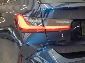 BMW M3 M xDrive Navi HUD RFK eSitze Leder Klimasitze
