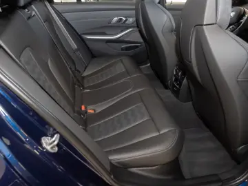 BMW M3 M xDrive Navi HUD RFK eSitze Leder Klimasitze