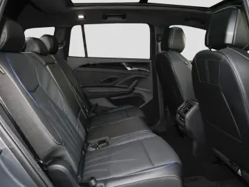 VW Tayron 2.0 TDI DSG 4M R-Line 7Si.  AHK  Pano.  3