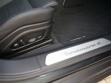 PORSCHE Panamera 4 E-Hybrid P-Display SportAGA SoftClose