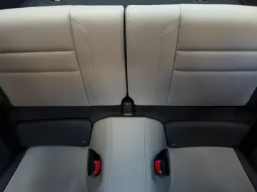 PORSCHE 992.2 Carrera 1.Hand Bose Sport-AGA Lift