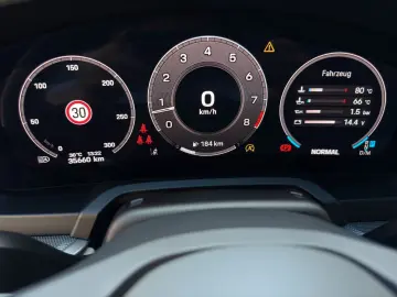 PORSCHE 992.2 Carrera 1.Hand Bose Sport-AGA Lift