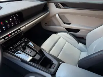 PORSCHE 992.2 Carrera 1.Hand Bose Sport-AGA Lift