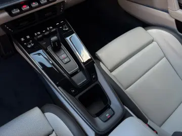 PORSCHE 992.2 Carrera 1.Hand Bose Sport-AGA Lift