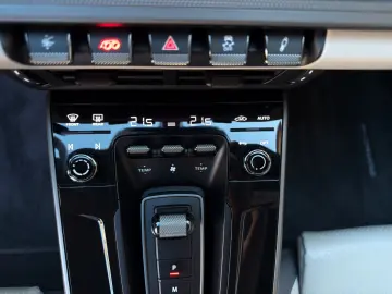 PORSCHE 992.2 Carrera 1.Hand Bose Sport-AGA Lift