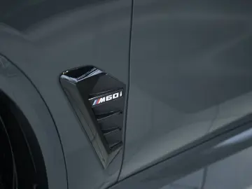 BMW X5 M60 i xD  1.H  22  ACC Sky Lounge H-UP AHK