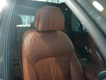 BMW X5 M60 i xD  1.H  22  ACC Sky Lounge H-UP AHK
