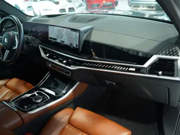 BMW X5 M60 i xD  1.H  22  ACC Sky Lounge H-UP AHK